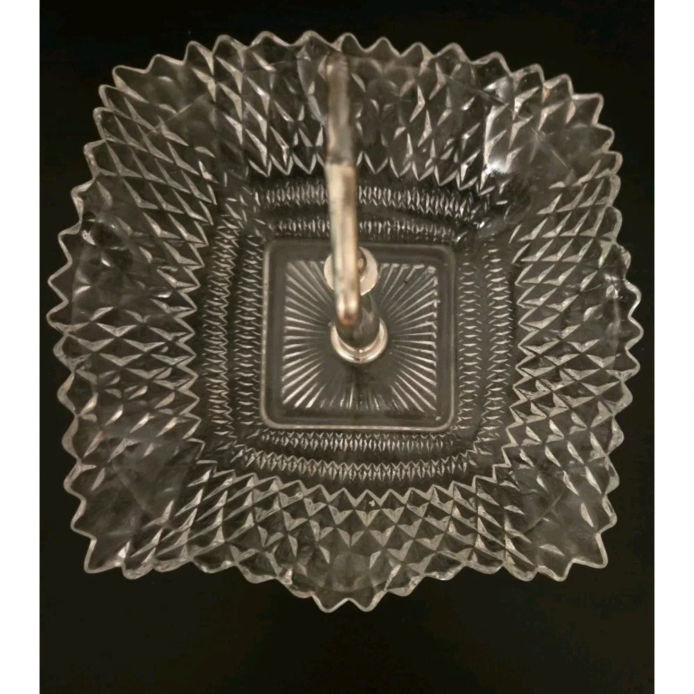 Vintage‎ INDIANA GLASS Diamond Point Pressed Ruffle Edges Candy Dish with Handle